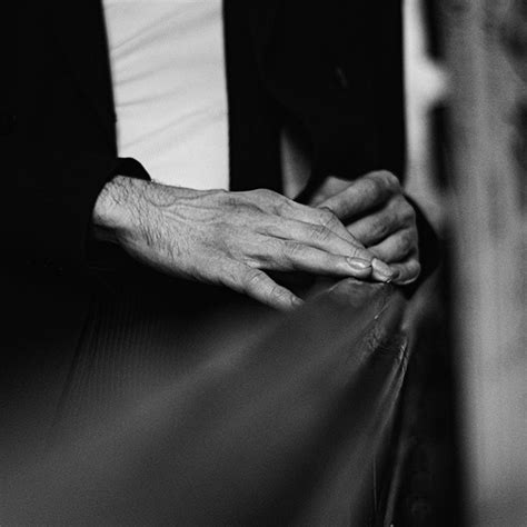 "V" 001 Str. on Behance