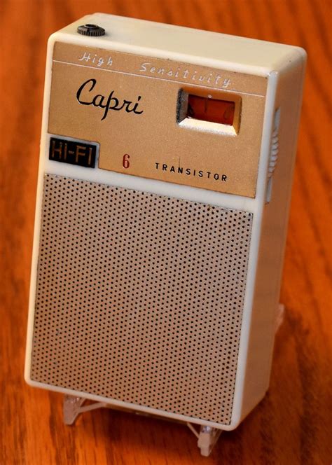 Vintage Capri Transistor Radio No Model Number AM Band Only 6