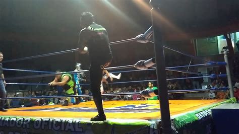 Parka Negra Super Fly Y Villano Iii Jr Vs Ni O Hamburguesa Mascara De