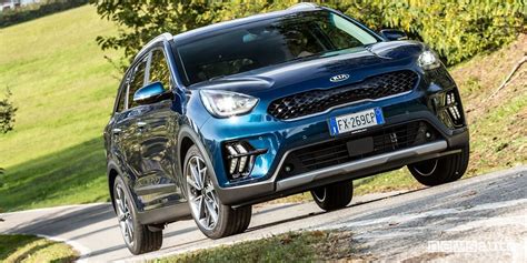 Kia Niro Caratteristiche Come Cambia Il Crossover Ibrido 2020