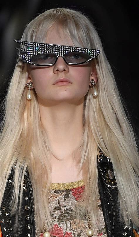 Las 8 Prendas Más Extravagantes Del Desfile De Gucci Infobae