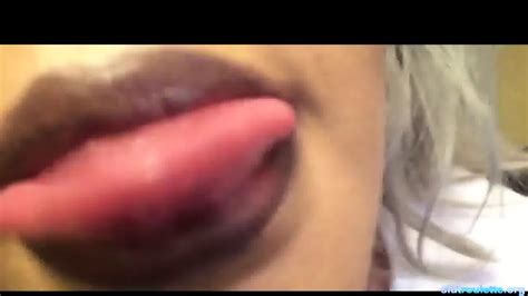 Thick Curvy Milf Shows Bubble Butt