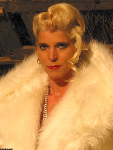 Blonde Dame Removes A Ball Gag From A Lesbian Sub Amid Bales Of Straw Coedcherry