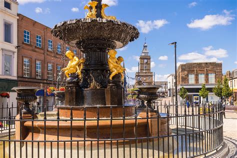 Dumfries - Holidays & Breaks | VisitScotland
