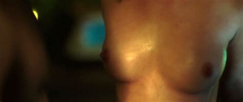 Nude Video Celebs Lindsay Crolius Nude Chloe Catherine Kim Sexy