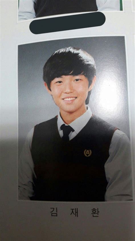 Vừa chiến thắng hot boy Produce bị đào mộ ảnh thời trẻ trâu cực cute