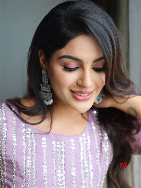 Actress Samyuktha Menon Oozes Oomph In Glamorous Outfit In Latest Hd