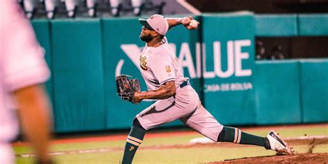 El Águila Pericos blanquea y se lleva la serie en el Beto Ávila