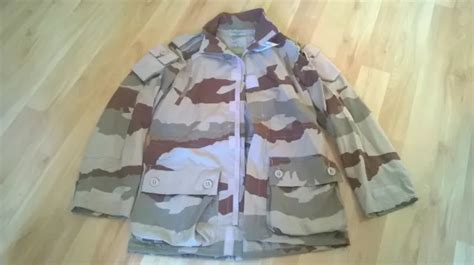 UNE VESTE DE combat neuve militaire armée française désert 89 96M EUR 9