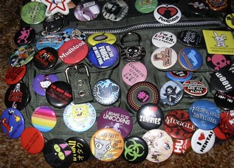 Pin By Gothicaandroses On Emo Scene In Fun Bags Cute Pins