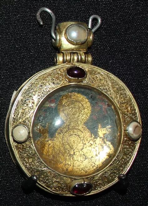 Панагия. Начало XVI в. | Медальон, Серебро, Ювелирные изделия