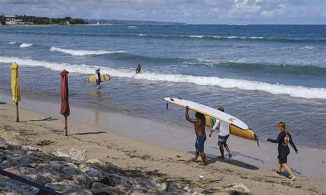 Russian Tourist Deported From Bali Over Half Naked Photo On Sacred Peak The New Paper