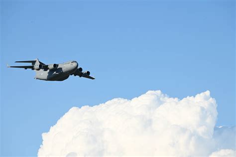 A quick guide helps you navigate Michaels Oshkosh store hours 3