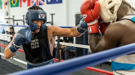 Mastering The L Step In Boxing How To Move Like A Pro Evolve Daily