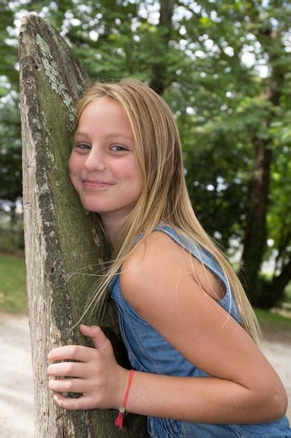 Naked Year Old Girls Pictures