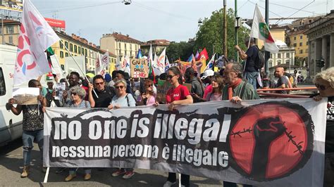 La Manifestazione A Milano Contro Il Decreto Cutro La Protesta Contro