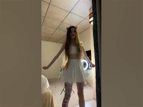 💕 Кошко-девочка танцует 💕 #shorts - YouTube