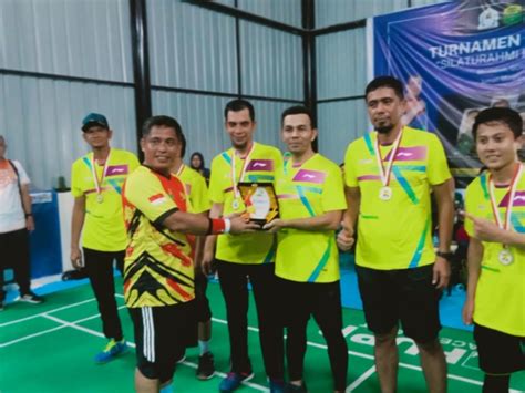 Tim Dinas Pupr Aceh Jaya Rebut Juara I Turnamen Bulutangkis Pupr Se