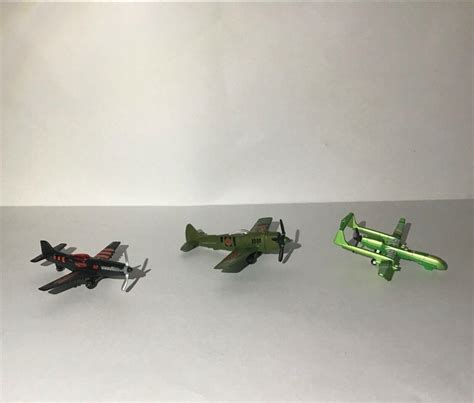 Lot of 11 Matchbox Planes and Helicopters, witH foam runway, used ...