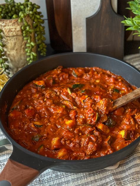 Courgette In De Oven Met Gehakt En Tomatensaus