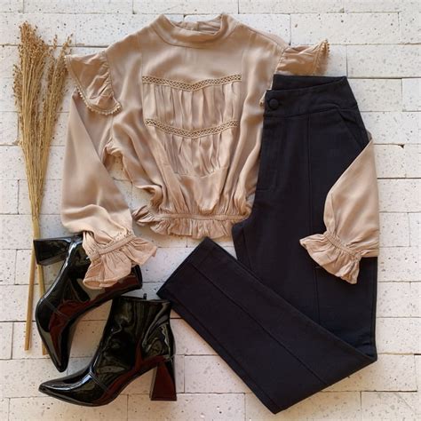 Cropped Babados Detalhe Em Gripier Luxo Nude Dondoca Moda Feminina