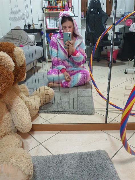 TW Pornstars Valery Hot Twitter Iscriviti A Soli Al Mio Vi Aspetto Sabato Diretta