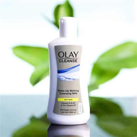 Olay Cleanse Cleansing Milk Dry Skin 200 Ml