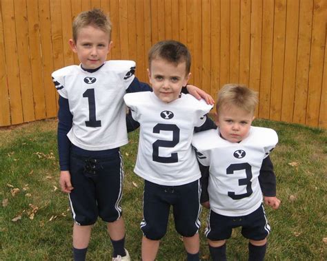 √ Kids Football Player Halloween Costume