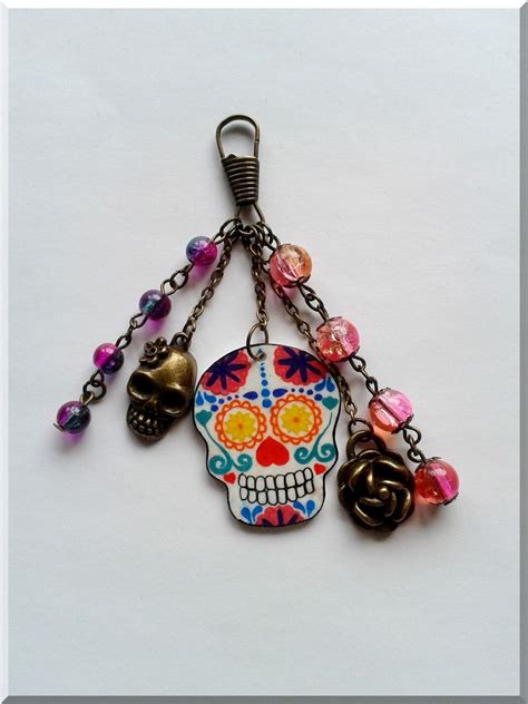 Bijou de sac tête de mort mexicaine multicolore et perles en verre