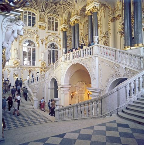 Онлайн разходка в Ермитажа - Travelwow.eu