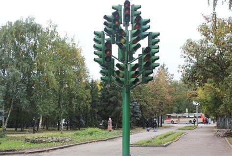 Светофор - наш помощник с давних пор - Николаевская районная библиотека