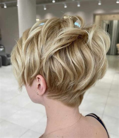 40 Stunning Short Blonde Haircuts That Have Us Doing Double Takes