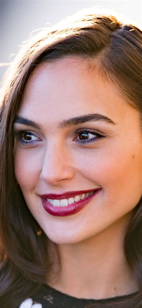 Celebrity Gal Gadot Actress Brown Eyes Israeli Face Brunette X Phone HD Wallpaper