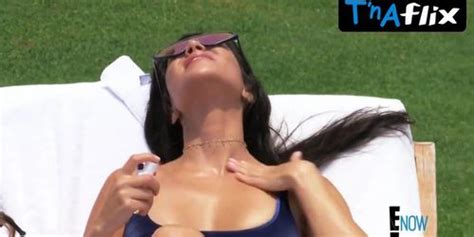 Kim Kardashian West Bikini Scene In Keeping Up With The Kardashians Tnaflix