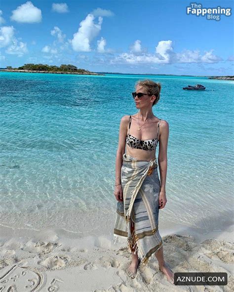 Claudia Schiffer S Sexy Beach Bikini Photoshoot AZNude