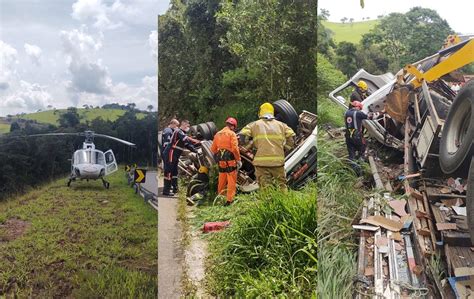 Caminh O Capota E Motorista Resgatado Ajuda De Helic Ptero Dos