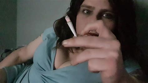 Crossdresser Close Up Smoking Play Gay Amateur Porn Feat SmokinLizz XHamster