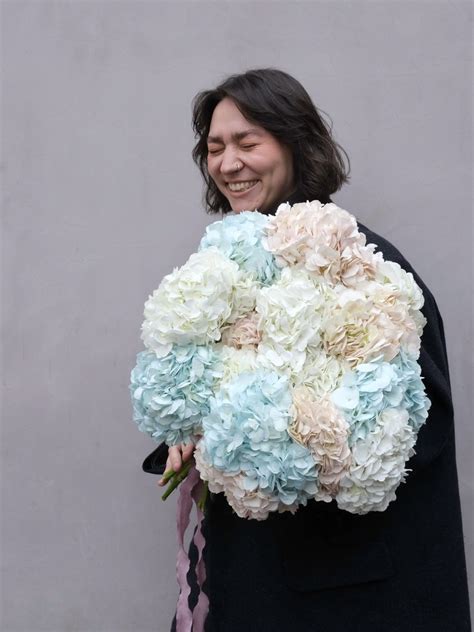 Нежная гортензия - купить в СПБ с доставкой в Kraft Flowers