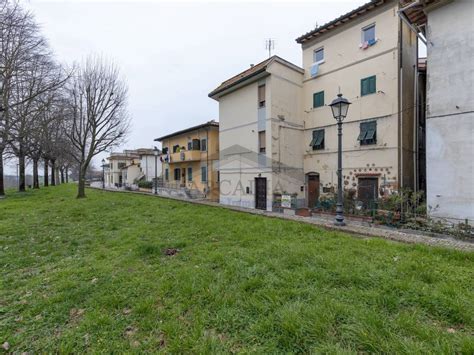 Vendita Appartamento Santa Croce Sull Arno Trilocale In Lungarno