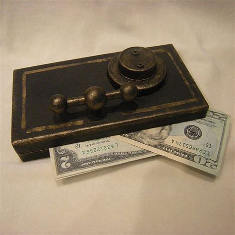 GIFT2U | Изысканная винтажная купюрница из дерева в подарок Safe. Цена ...