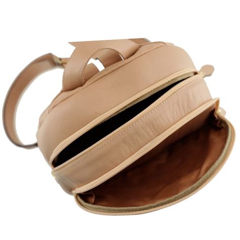 Mochila Matelassê Couro Nude