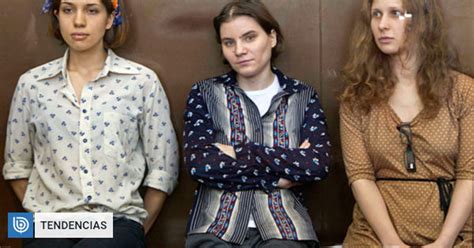 Integrantes Del Grupo Pussy Riot Fueron Expulsados De Un Avi N Por Llegar En Estado De