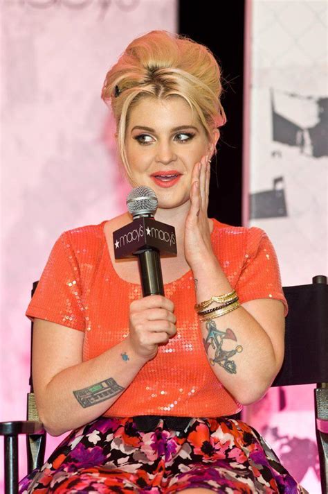Hot And Sexy Kelly Osbourne Photos 12thBLOG