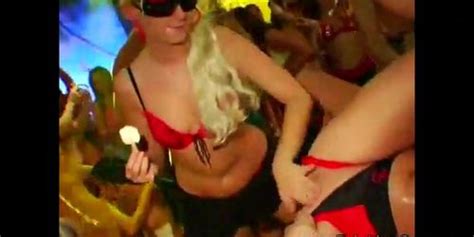 ORGIA SEXUAL BORRACHA Ponrstars Organizando Una Fiesta En Bikini Tnaflix