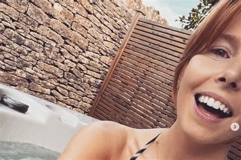 Hot Sexy Stacey Dooley Bikini Pics