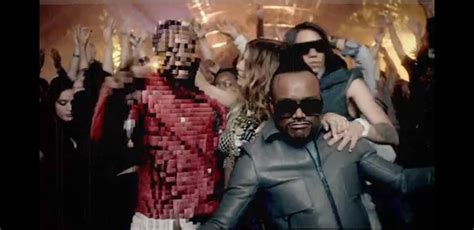 Vid O Les Black Eyed Peas Jouent Avec L Image Et Font Exploser Le Son