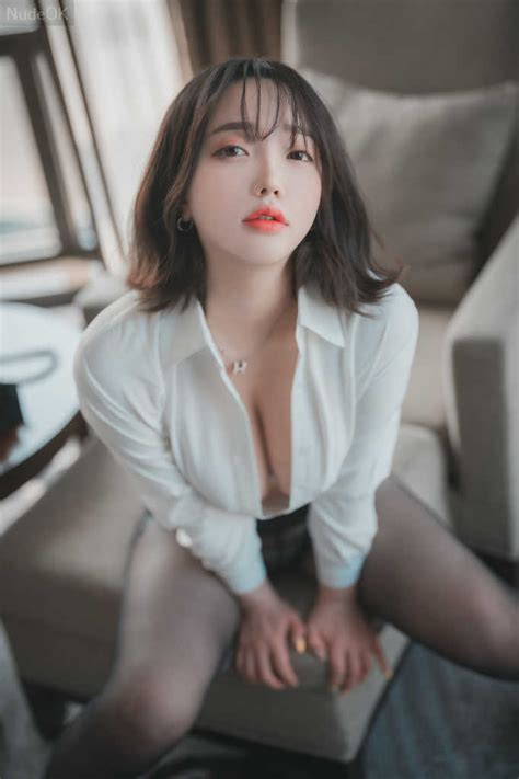 Ảnh Nude Hàn Quốc Gái Xinh Dâm Đãng Đẹp Múp Vú To Đít Bự