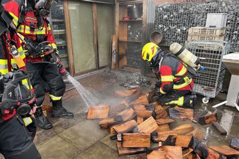 Kaltbrunn Sg Brandausbruch Auf Einer Terrasse