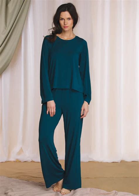 LONG WOMEN S PAJAMAS LEAVES Luxury Lingerie Swimwear In Limassol Jasemi