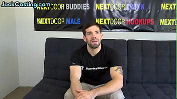 Semental Amateur Tatuado Y Peludo Pajea Su Polla Dura En Un Casting XVIDEOS